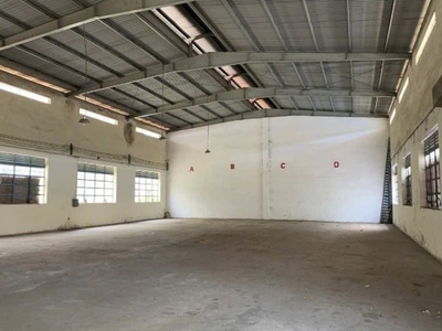 Cho thuê nhà kho 500m2 tại Hoà Xuân, sẵn điện 3 pha, giá 23 triệu 0