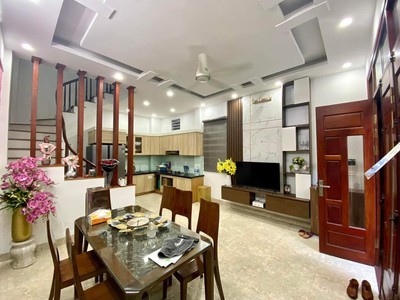 Bán nhà đông ngạc - dt60m2 - 3 tầng - giá 6,8 tỷ - - ngõ ô tô thông -  lô góc - kinh doanh 1