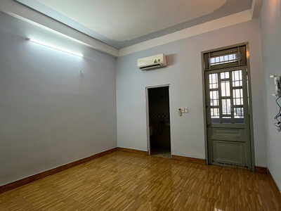 Bán nhà tân thới hiệp quận 12 đường 8m xe tải, vị trí đẹp gần trung tâm tiện ích 1