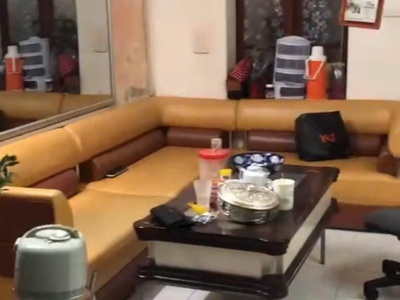 Nhà mình chính chủ có căn chung cư tập thể đồng xa mai dịch cầu giấy. hà nội 2