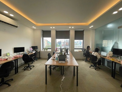Cho thuê Văn Phòng view hồ thoáng đãng DT từ 50m2, 120m2 riêng biệt tại Phố Hoàng Cầu, Đống Đa, HN 1