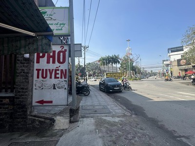 Cho thue nhà mặt tiền trung tâm Phường Lái Thiêu - Kinh doanh đa ngành nghề. 4