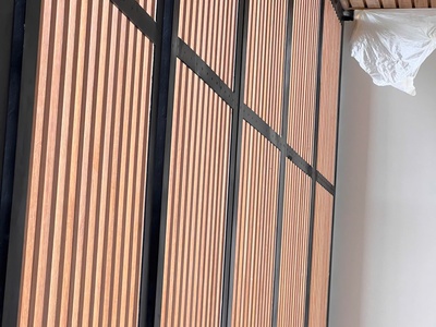 Hệ lam chắn nắng, hệ cửa sử dụng gỗ nhựa ngoài trời 3