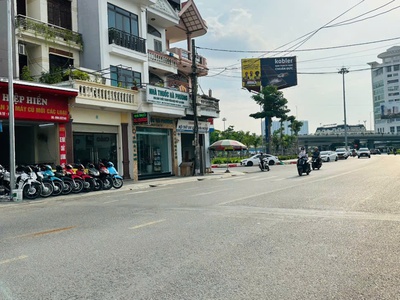 Mặt đường Ngô Gia Tự giữa Văn Cao - Trung Lực - 220m2 - ngang 7,25m - giá cực tốt 125 tr/m2 0