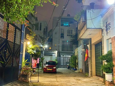 ‼ phú nhuận - gần công viên - xe hơi vào nhà - 5 tầng vuông vức - dòng tiền ổn định 0