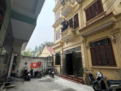 Bán nhà chính chủ 4 tầng - vị trí đẹp ngõ 445 lạc long quân, tây hồ - ngỗ ô tô 7 chỗ 0