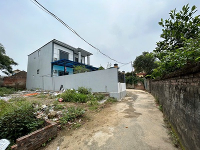 Chính chủ gửi em bán lô đất 118m làn 2 từ trục chính apphan vào 50m giá nhỉnh 2 tỉ chút ạ 0