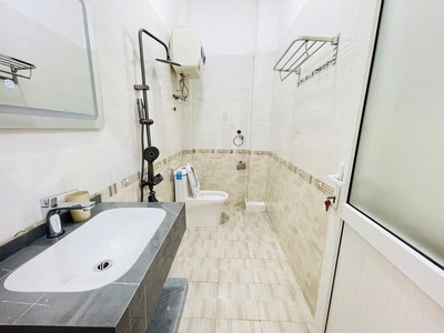 Hoàng mai giáp hai bà   ô tô tránh   kinh doanh   lô góc nở hậu 2