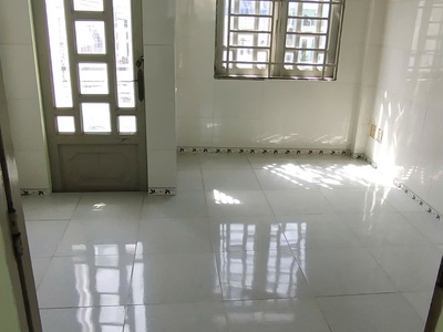 Nhà Nguyên Căn 1 Trệt-2 Lầu, Mặt Tiền Rộng Thoáng Có Thể Ở Hoặc Kinh Doanh 3