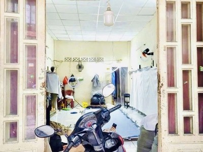 Gò dầu hẻm xe hơi cách mặt tiền 1 căn 68m giá 6.x 0