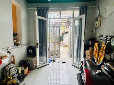 Nhà đẹp 2 tầng   ở ngay   hẻm xe hơi   phạm thế hiển   5,4 tỷ tl 0