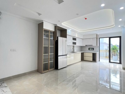 Ô tô phân lô nhà đẹp trần quốc hoàn 40/45m 7t thang máy, hơn 21 tỷ trung tâm cầu giấy 0