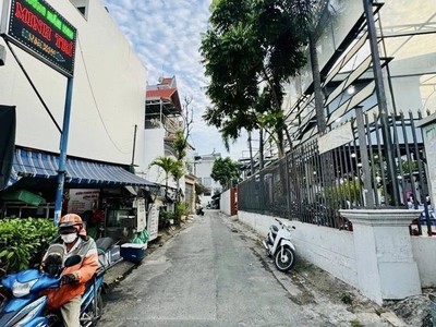 Bán nhà tân phú gò dầu hẻm xe hơi cách mặt tiền 1 căn 68m giá 6.x 3