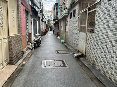 Bán nhà đường trường chinh   phường 14 tân bình - 5,5 x 15m  3 tầng 2