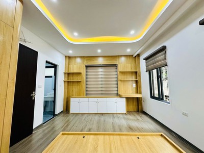 Bán nhà vũ thạnh 32m2. 7 tầng. mặt tiền 6.6m. giá 12.2 tỷ đống đa hà nội 2