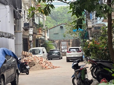 Bán nhà tân ấp 60m2. 5 tầng. mặt tiền 5m. giá 20 tỷ ba đình hà nội 0