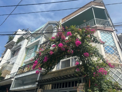 nhà 4 tầng căn góc 2 mặt hẻm 9m khu đồng bộ thạnh lộc ngang hơn 5m hiếm vừa ở vừa 0