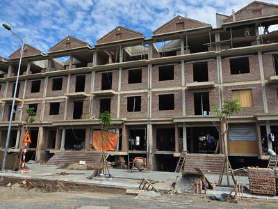 Nhà vườn đẹp   thành phố giao lưu- trung tâm -vài bước ra hồ điều hòa- vành đai 3 209 m2 0