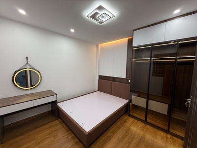 Bán nhà xuân la dt 23m x5 tầng 6,950 tỷ 40m ô tô tránh,ngõ thông,full nội thất 1