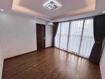 Bán nhà xuân la dt 23m x5 tầng 6,950 tỷ 40m ô tô tránh,ngõ thông,full nội thất 2