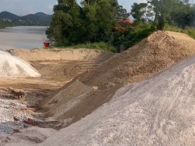 Cho thuê mặt bằng bến bãi diện tích lớn kết nối đường bộ đường sông lục ngạn - bắc giang 4