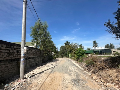 Bán 5m x 25m đất thổ cư đường nguyễn trường tộ nối dài, lagi gái ngộp 770 triệu 4