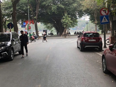 Bán nhà ngõ bảo khánh, 15m2, 5 tầng, 15.5 tỷ, kinh doanh đỉnh, dòng tiền 35 tr/tháng 2