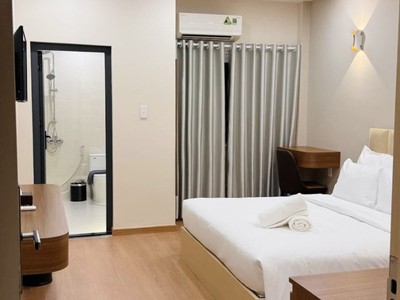 Chính chủ bán khách sạn Lý Tự Trọng Q.1 - 3,7m x 16m 2