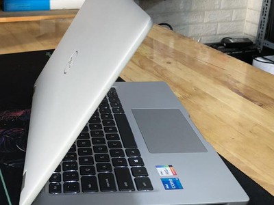Laptop Dell Latitude 5320 Core i5-1135G7 Ram 8GB SSD 256GB VGA ON Màn 14 Touch Xoay 360 Máy Đẹp 3