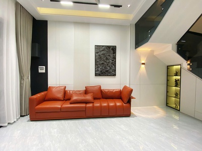 Bán nhà 3 tầng mặt tiền Hải Châu. Đà Nẵng. Ngay gần sông Hàn. Trục kết nối chính. 1