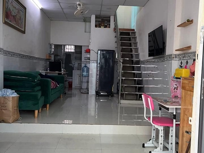 Cho thuê nhà Đường số 5, P. Trường Thọ, Thủ Đức   1 trệt 1 lầu   2PN   full nội thất   8tr 0