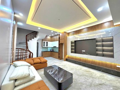 Bán nhà Giếng Mứt,Hai Bà Trưng-31m2- 5 tầng-Full Nội Thất-Mới-Ở Ngay- 7.9 tỷ 2