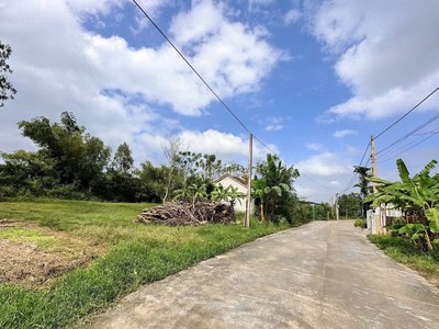 Lô đất nhà vườn 374m - mặt tiền 14m - sẵn sổ - giá chỉ 9xx 0