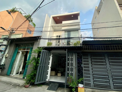 Nhà Lô Tư Bình Tân 2 tầng hẻm 6m gần mặt tiền 0