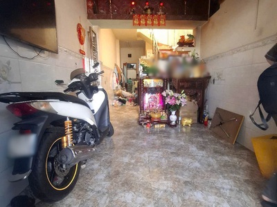 Nhà 3 tầng mt đường phong phú p11.q8. giá 5,6 tỷ tl 2