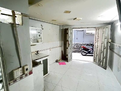 Nhà trung tâm quận 8 - sổ chuẩn - 2.650tr -3 tầng 1