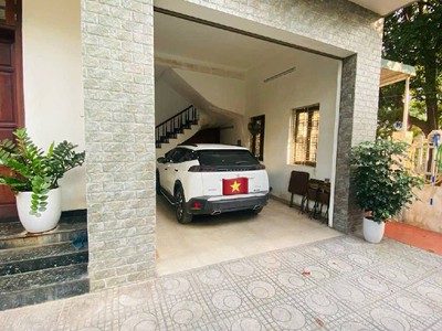 Biệt thự sân vườn long biên, gần hồ điều hòa, diện tích 152m, mặt tiền 11m, full thổ cư 2