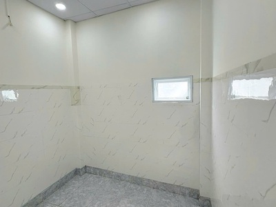 Nhà nhỏ 2 tầng hẻm 1225 phạm thế hiển p5q8 . giá: 2.38 tỷ 3