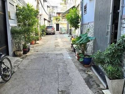 Nhà hxh đường trần bình trọng quận bình thạnh phường 5 cũ. 0