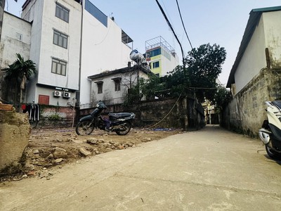 Phố trường lâm 54m2, mt4m, ngõ thông, ô tô đỗ cạnh - 8.x tỷ - bán đất tặng gpxd 3