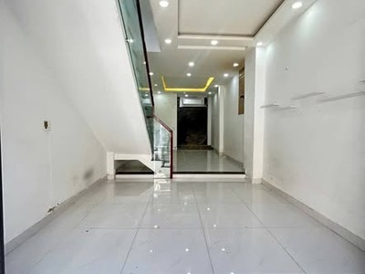 Nhà hxh đường trần bình trọng quận bình thạnh phường 5 cũ. 2