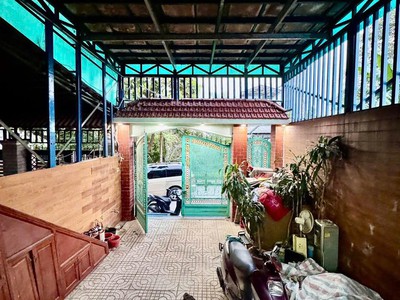 Nhà nội thất gỗ cao cấp, 114m2, 3 tầng, 8.25 tỷ, hiệp bình phước 1