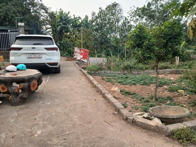 Hiện tại em đang có lô đất ở tích giang phúc thọ  diện tích 47.5m ,ô tô nằm trong đất, gần đường 1