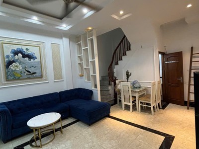 Nhà vị trí đẹp- giá tốt chính chủ bán nhà 5 tầng quận long biên sắp ra mặt phố lớn 2