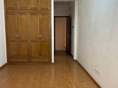 Cần bán nhà vị trí đẹp phố hồng tiến, quận long biên. khu vực trung tâm, dân trí cao, tiện ích đầy 4