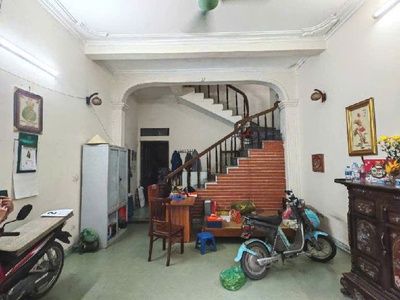 Bán nhà 3 tầng 61m2 liên mạc từ liêm mặt tiền 5m giá nhỉnh 6 tỷ, gần ô tô, sổ đẹp, nở hậu 1