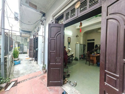 Bán nhà 3 tầng 61m2 liên mạc từ liêm mặt tiền 5m giá nhỉnh 6 tỷ, gần ô tô, sổ đẹp, nở hậu 2