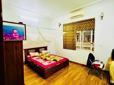 Bán căn hoàng cầu phân lô ô tô - hơn 17 tỷ 46m mt 5.6m 5 tầng 2