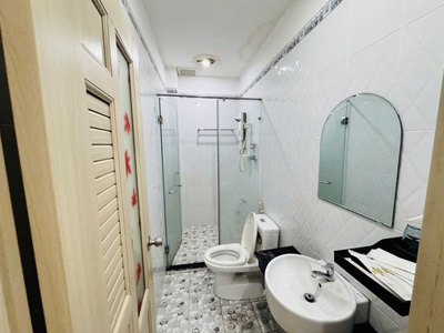 Bán khách sạn mặt tiền bình chiểu thủ đức 97m đất 470m sàn có thang máy giá 12 tỷ 4