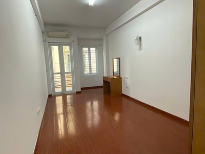 Cần bán nhà vị trí đẹp phố hồng tiến, quận long biên. khu vực trung tâm, dân trí cao, tiện ích đầy 2